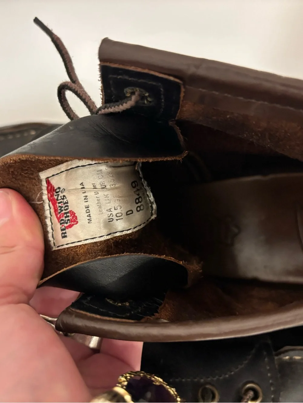 Red Wing Men's 6-Inch Classic Moc 8849 Black Prairie Leather